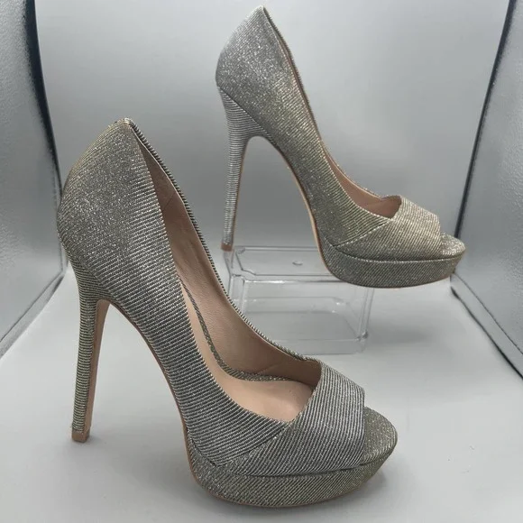 Charles David Vacci Silver Pumps sz 6 1/2 - Picture 5 of 10